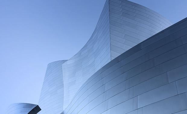 完善售后服务体系，努力打造优势服务